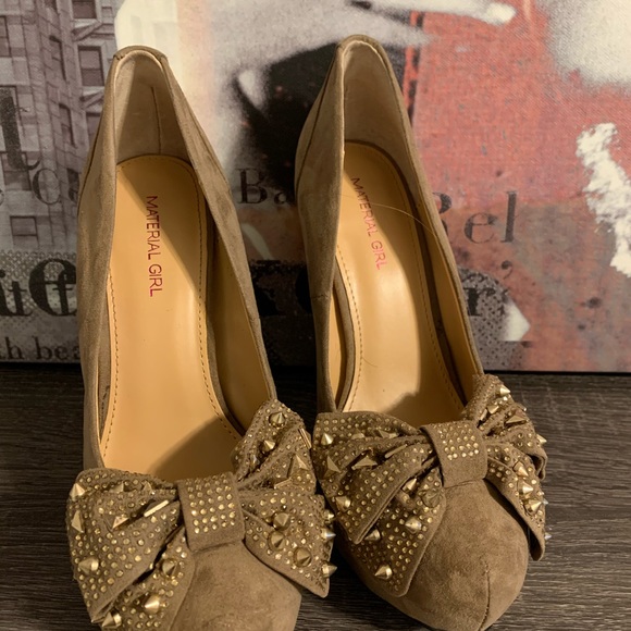 Size 8 Material Girl Heels - Picture 3 of 6